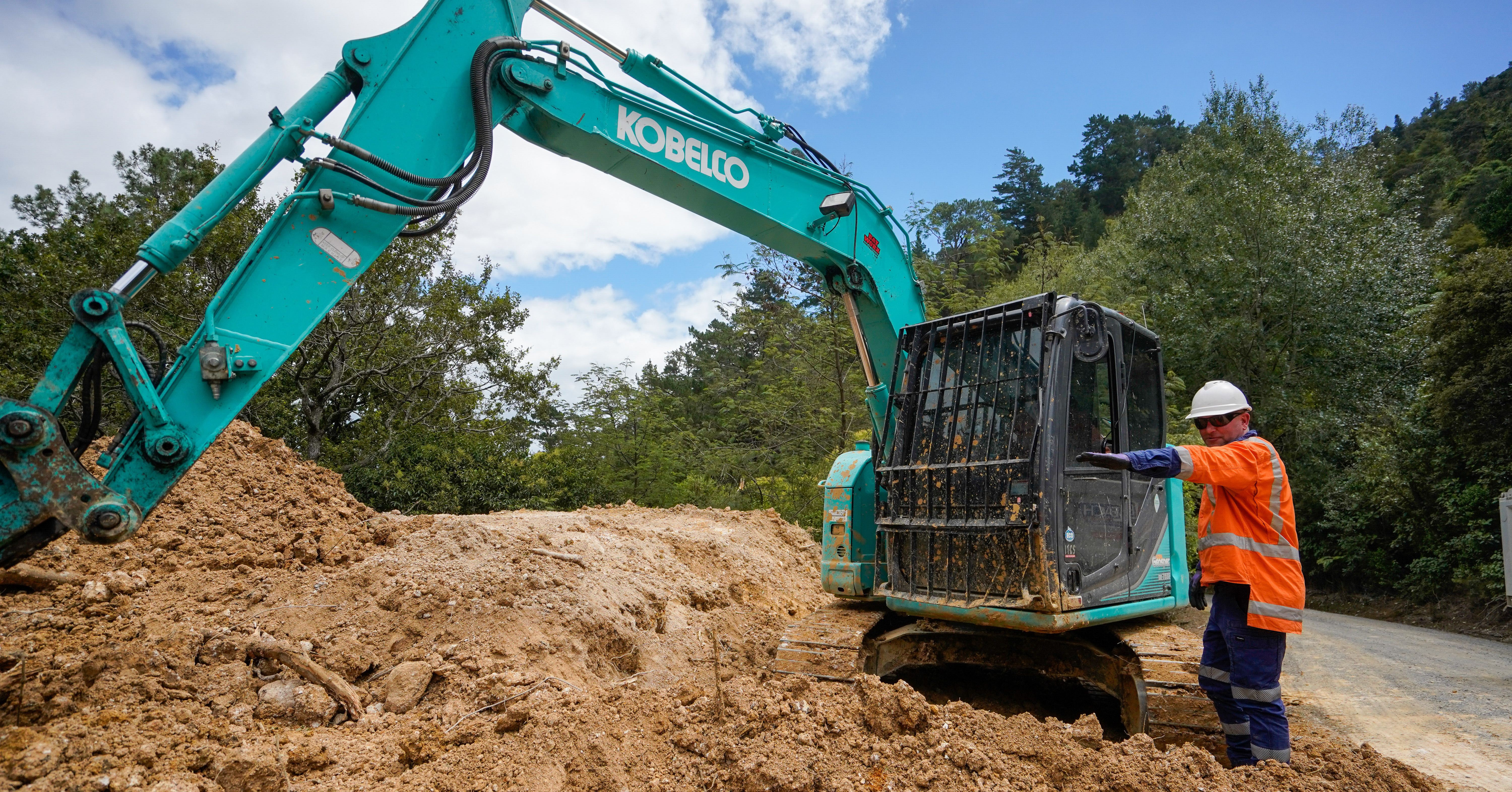 AP CD digger 8 Mar 2023.jpg