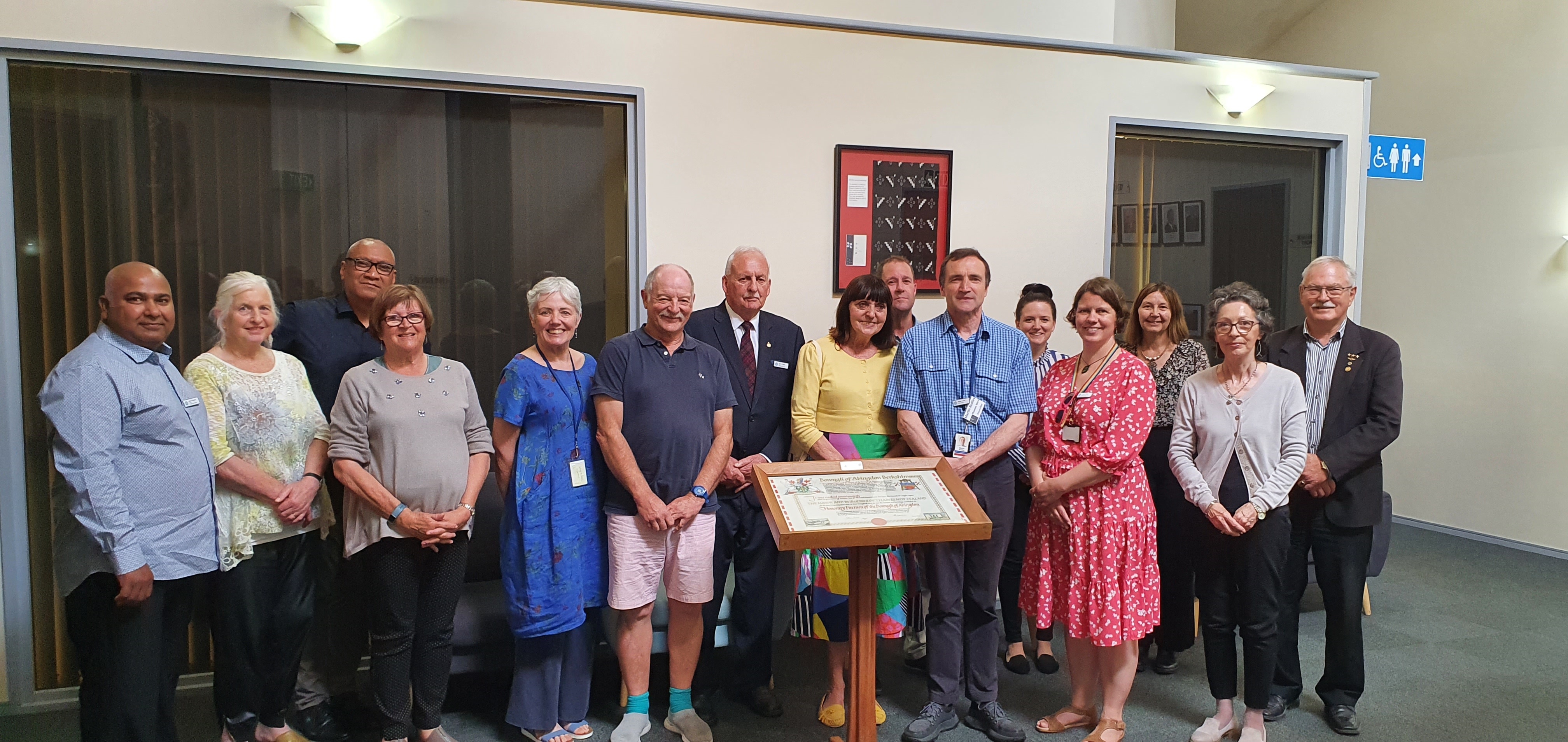 Abingdon visit vistors elected members and staff.jpg