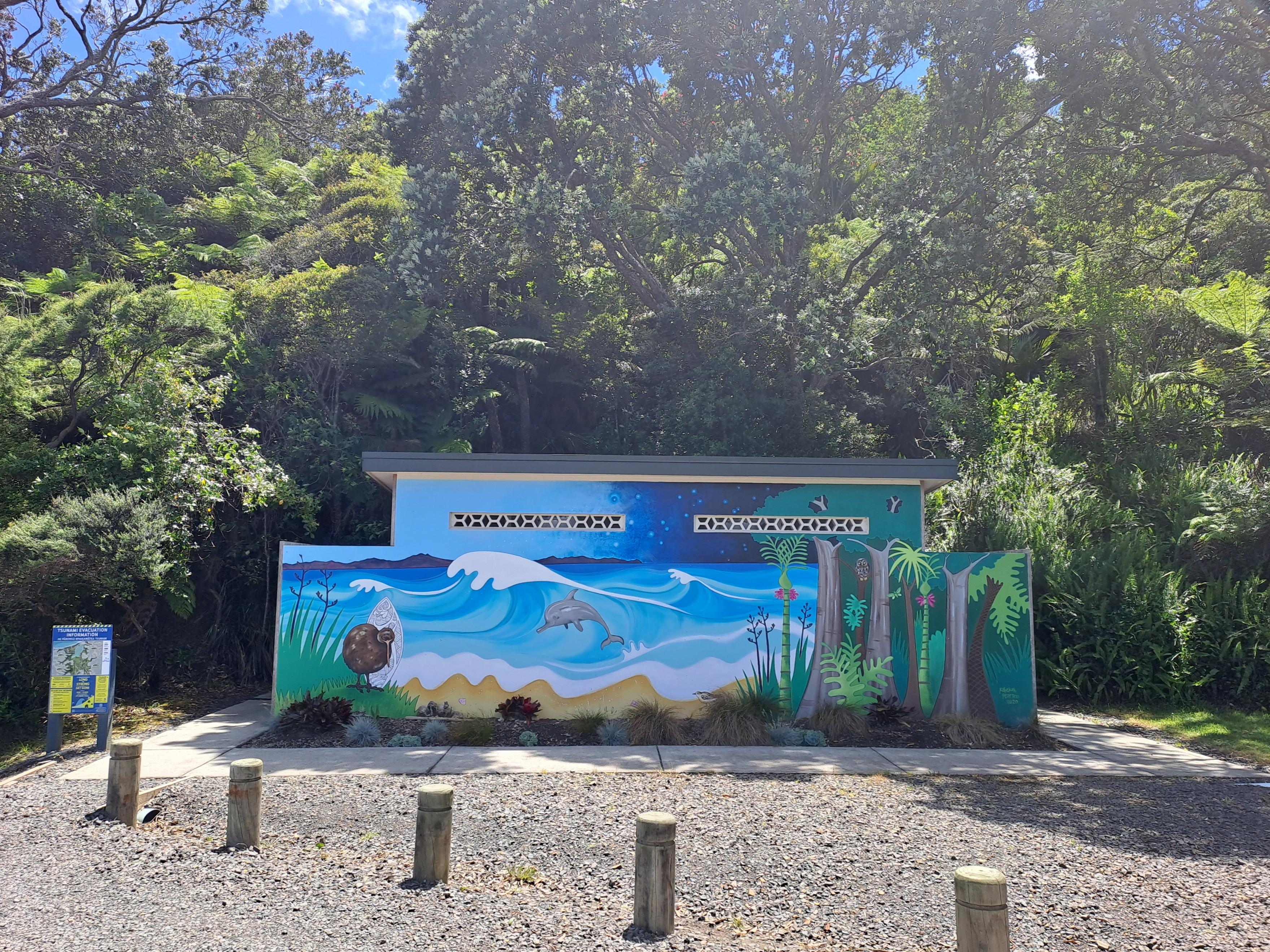 Kūaotunu Black Jack toilet .jpeg