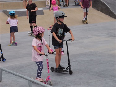 The first skaters on the park